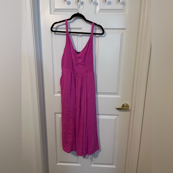 Torrid NWT Size 1 Midi Lenny Smocked Bodice Dress - Picture 7 of 7